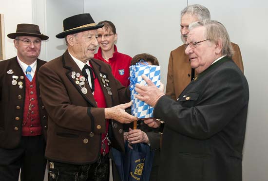 Ehrenschirmherrenbitten